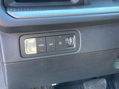 New 2026 Chevrolet Traverse LT w/ Driver Confidence Package image 19