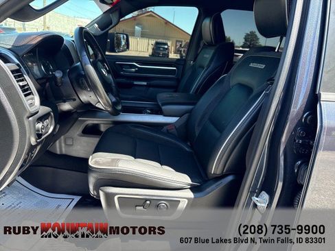 Used 2021 RAM 1500 Laramie w/ Sport Appearance Package AWD/4WD image 11