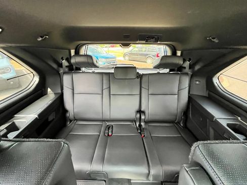Used 2023 Toyota Sequoia Platinum AWD/4WD image 15