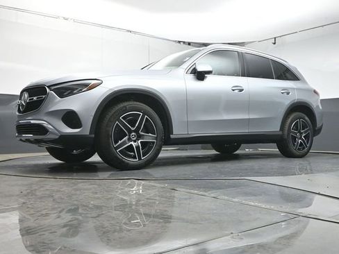 New 2026 Mercedes-Benz GLC 300 image 36