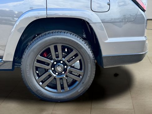 Used 2019 Toyota 4Runner Limited AWD/4WD image 40
