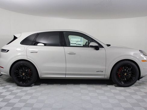 New 2026 Porsche Cayenne GTS image 8