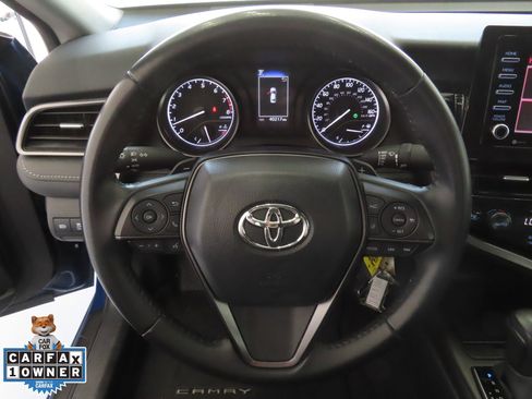 Used 2024 Toyota Camry SE image 17