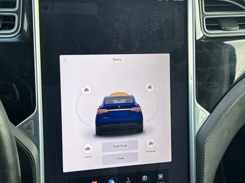 Used 2016 Tesla Model X 90D AWD/4WD image 28