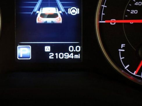 Used 2022 Subaru Ascent Premium w/ Convenience Package image 16