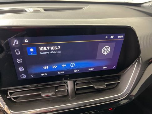 Certified 2025 Chevrolet Trax RS w/ Driver Confidence Package image 29