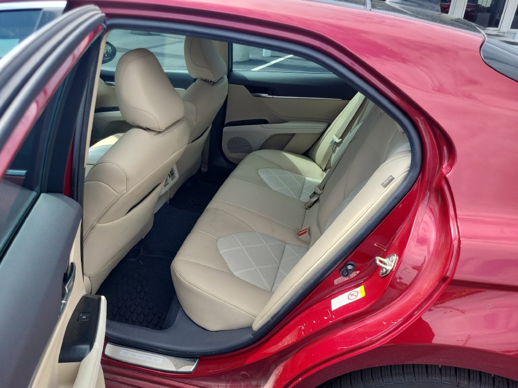 Used 2018 Toyota Camry XLE w/ Driver Assist Package FWD image 10