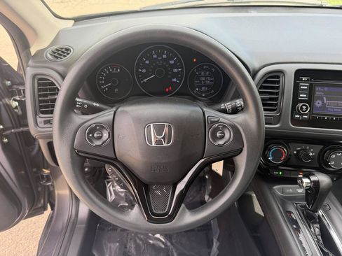 Used 2022 Honda HR-V LX image 15
