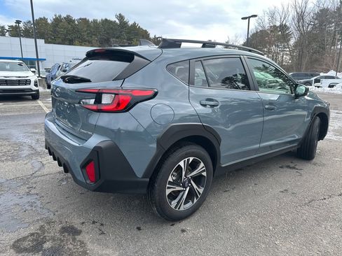 Used 2024 Subaru Crosstrek 2.0i Premium image 5