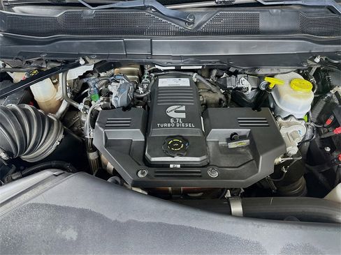 Used 2019 RAM 3500 Limited image 32