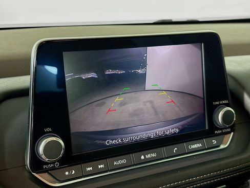 Used 2021 Nissan Rogue S image 14