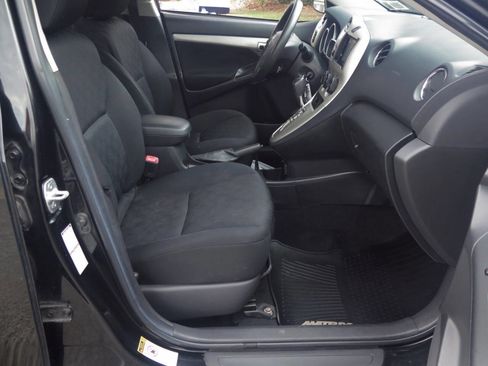 Used 2010 Toyota Matrix S image 14