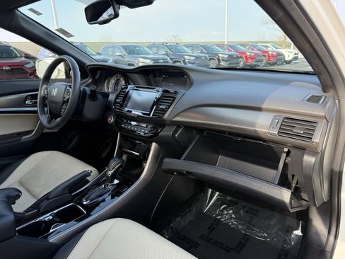 Used 2017 Honda Accord EX-L image 13