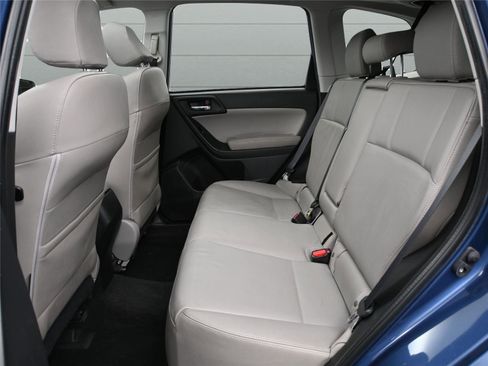 Used 2014 Subaru Forester 2.5i Limited image 11