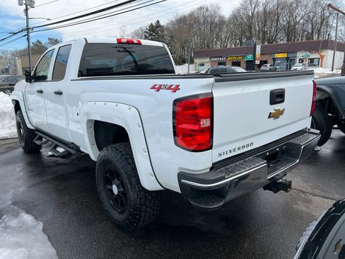 Used 2018 Chevrolet Silverado 2500 W/T w/ WT Convenience Package image 2