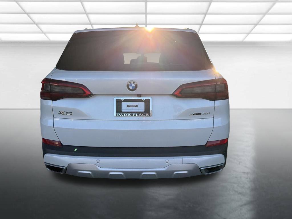 Used 2019 BMW X5 xDrive40i w/ Executive Package AWD/4WD image 3