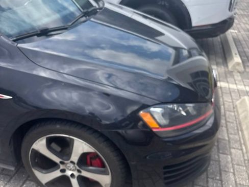 Used 2016 Volkswagen GTI SE FWD image 19
