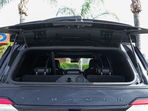 Used 2020 Lincoln Navigator Reserve w/ Equipment Group 208A Reserve RWD image 8