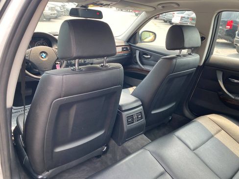 Used 2011 BMW 328i xDrive Sedan w/ Premium Pkg 2 AWD/4WD image 21