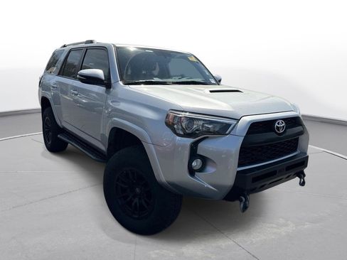 Used 2018 Toyota 4Runner TRD Off-Road Premium image 4