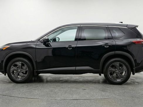 Used 2025 Nissan Rogue SV AWD/4WD image 5