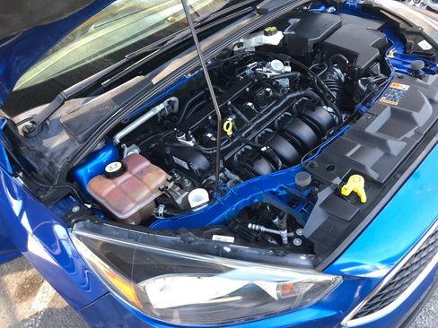 Used 2018 Ford Focus SEL image 10