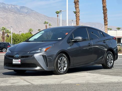 Used 2021 Toyota Prius Limited w/ Premium Convenience Package FWD image 7