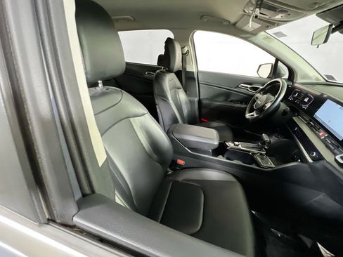 Used 2023 Kia Sportage EX FWD image 27
