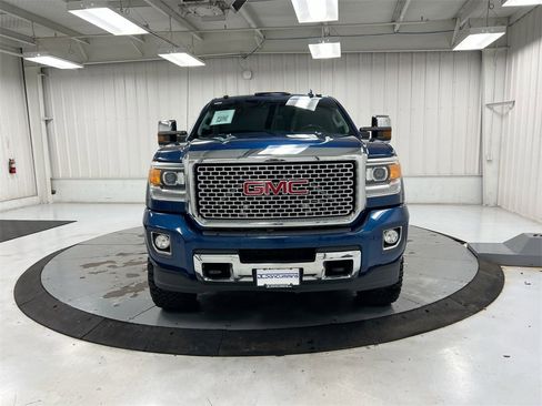 Used 2015 GMC Sierra 3500 Denali w/ Duramax Plus Package image 2