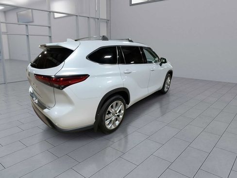 Used 2023 Toyota Highlander Limited AWD/4WD image 8
