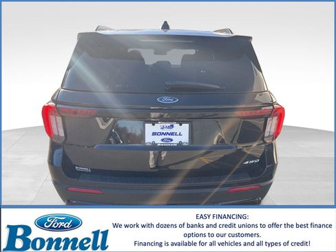 New 2026 Ford Explorer ST-Line w/ ST-Line Street Pack image 4