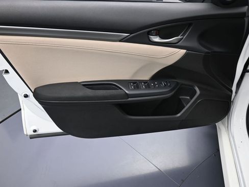 Used 2019 Honda Civic EX image 13