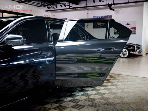 Used 2023 BMW i7 xDrive60 image 72