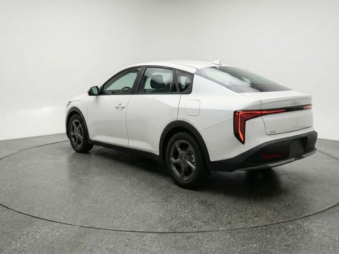 Used 2025 Kia K4 FWD image 6