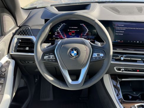 Used 2026 BMW X5 sDrive40i w/ Premium Package image 18