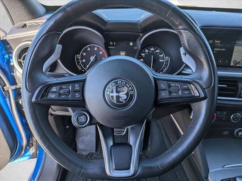 Used 2022 Alfa Romeo Stelvio Veloce image 16