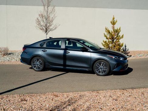 Used 2024 Kia Forte GT-Line w/ GT-Line Premium Package image 3