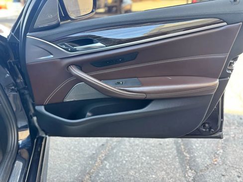 Used 2018 BMW M550i xDrive image 20