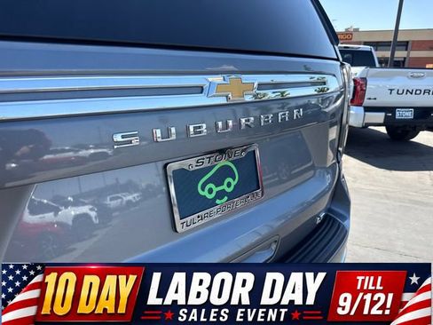 Certified 2022 Chevrolet Suburban LT AWD/4WD image 13