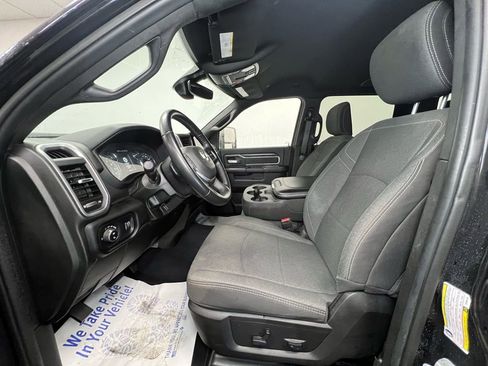 Used 2024 RAM 2500 Big Horn w/ Night Edition image 4