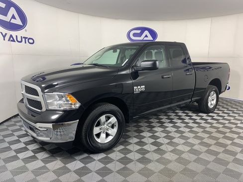 Used 2024 RAM 1500 Classic SLT image 7