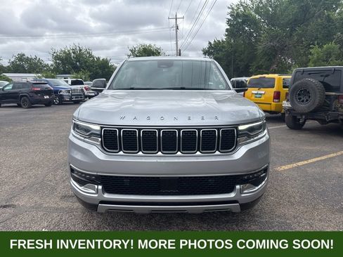 Used 2024 Jeep Wagoneer Series II RWD image 7
