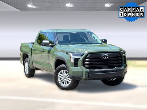 Used 2023 Toyota Tundra SR5 w/ SR5 Premium Package AWD/4WD image 7