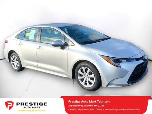 Used 2024 Toyota Corolla LE image 1