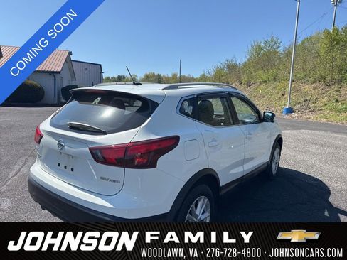 Used 2017 Nissan Rogue Sport SV w/ SV Premium Package image 7