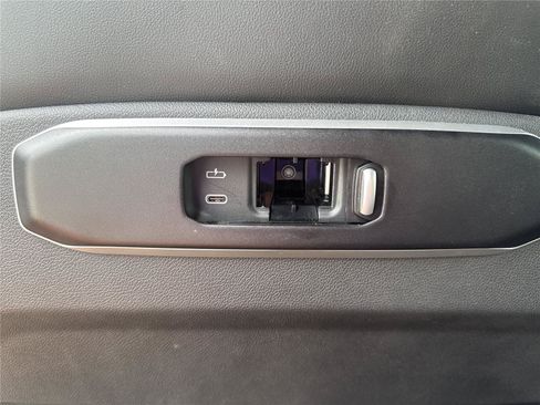 Used 2026 BMW X5 sDrive40i w/ Premium Package RWD image 34