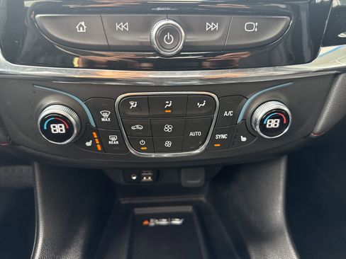 Used 2023 Chevrolet Traverse RS AWD/4WD image 29