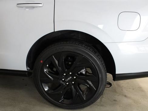 Used 2025 Lincoln Navigator Black Label AWD/4WD image 31