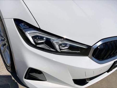 Used 2023 BMW 330i Sedan w/ Convenience Package image 27