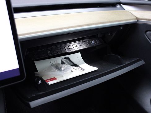 Used 2023 Tesla Model Y Long Range image 42